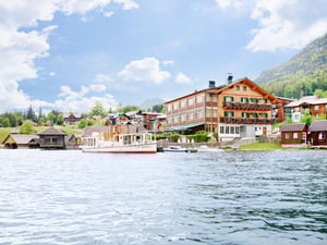 Tauroa Hotels